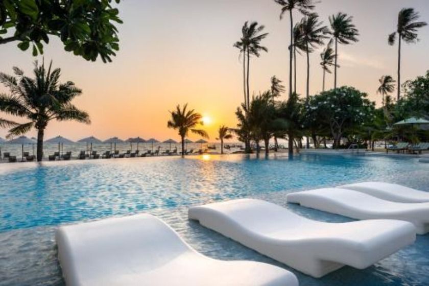 SAii Phi Phi Island Village Phuket - pool