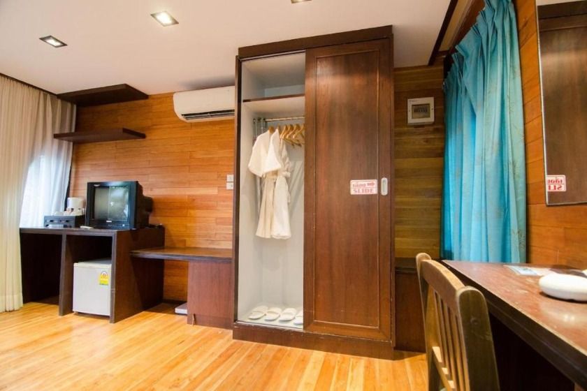 Phi Phi The Beach Resort Phuket - Superior Villa-Free Transfer to Tonsai Pier