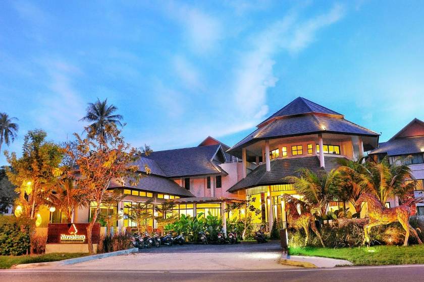 Navatara Phuket Resort
