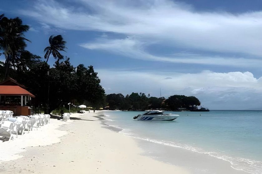 Phi Phi Natural Resort Phuket - beach