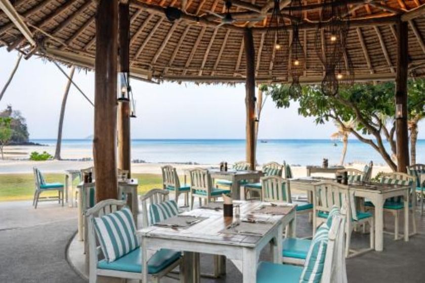 SAii Phi Phi Island Village Phuket - restaurant