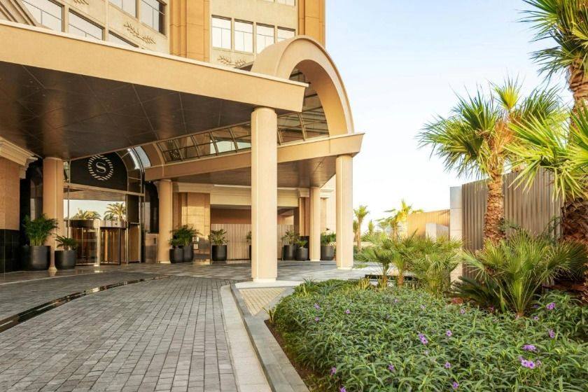 Sheraton Mall of the Emirates Hotel Dubai - facade