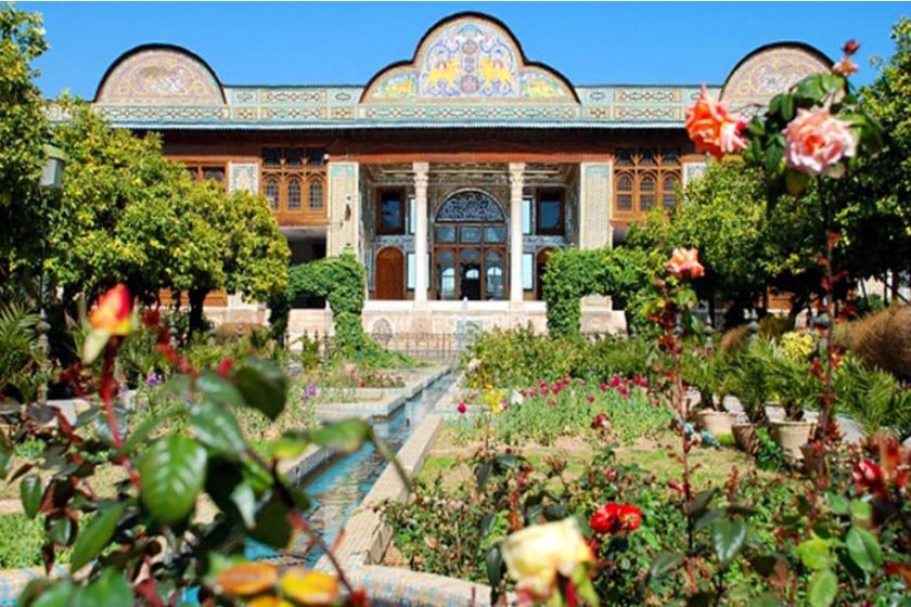 ساختمان جنوبی باغ نارنجستان قوام