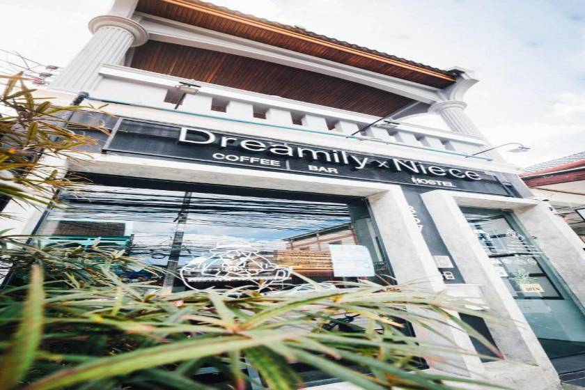 Niece Hostel Phuket - SHA Extra Plus - facade