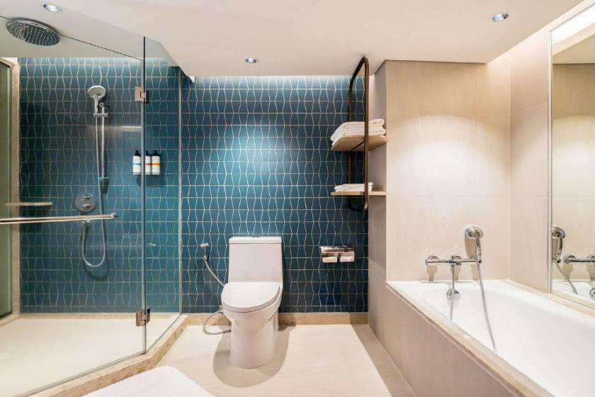 Pullman Phuket Karon Beach Resort - Junior King Suite with Garden View