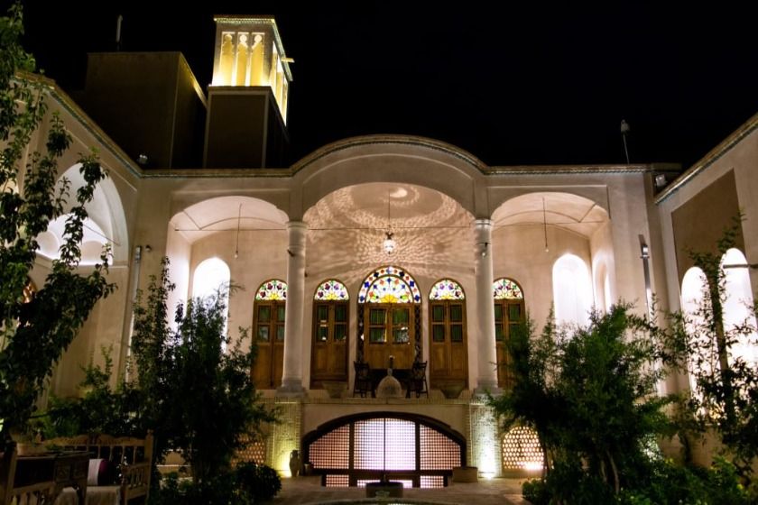 اقامتگاه سنتی خانه مرشدی کاشان - محوطه