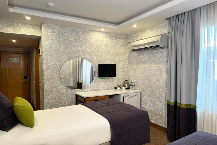 Carlton Hotel Old City istanbul - room