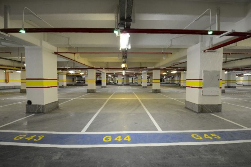 هتل آپارتمان حیات شرق مشهد - پارکینگ