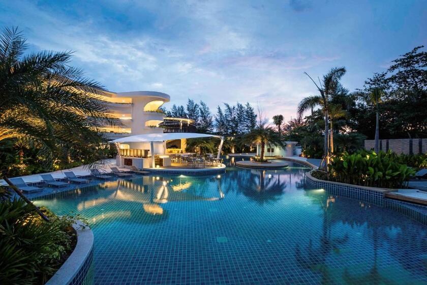 Holiday Inn Resort Phuket Karon Beach, an IHG Hotel phuket - pool