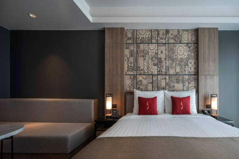 Ramada Plaza by Wyndham Chao Fah Phuket - Junior King Suite