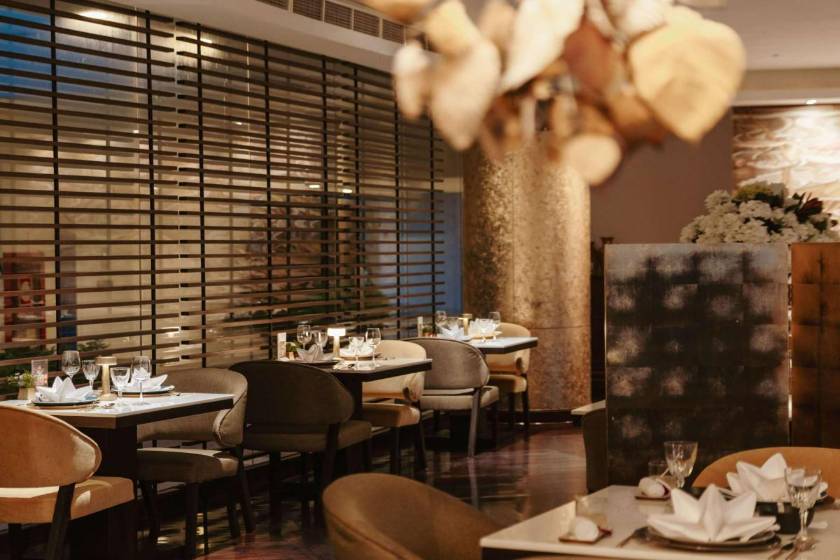 Pullman Phuket Karon Beach Resort - restaurant