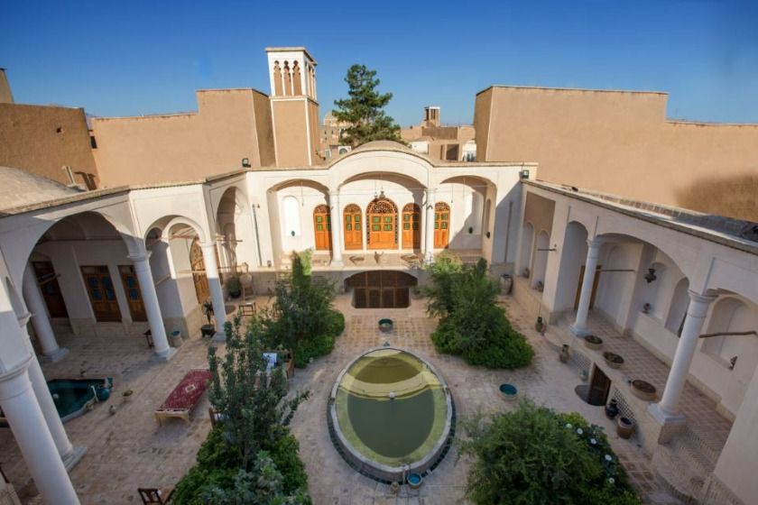 اقامتگاه سنتی خانه مرشدی کاشان