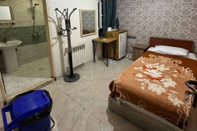 مهمانپذیر کشاورز تهران - اتاق