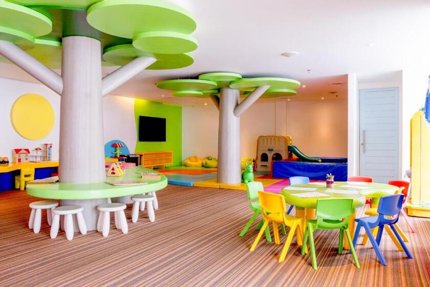 Holiday Inn Resort Phuket Karon Beach, an IHG Hotel phuket - playing room