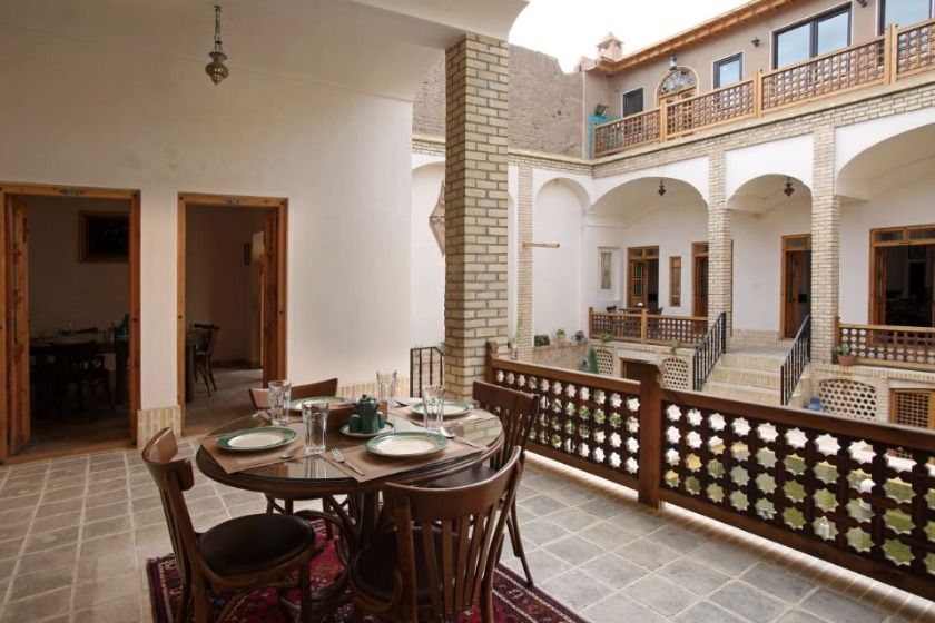 اقامتگاه سنتی خانه مرشدی کاشان - اتاق