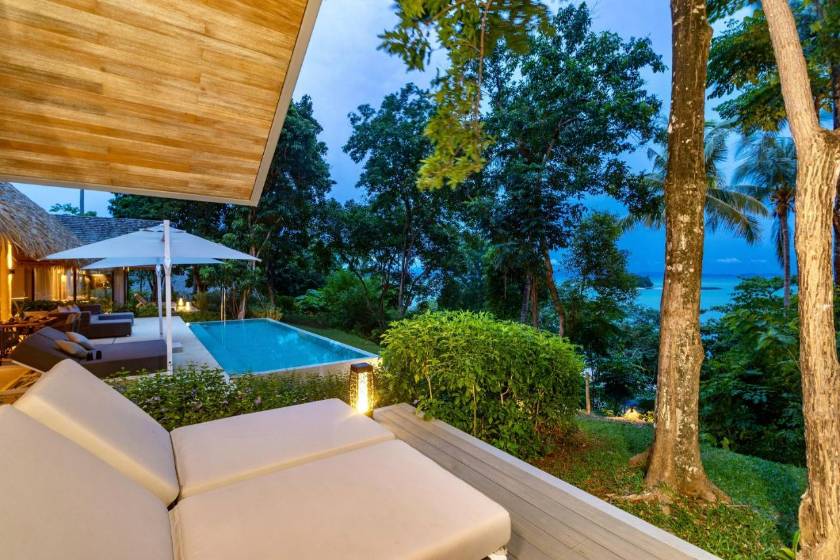 Island Escape Burasari - Two-Bedroom Villa with Schedule Boat Transfer