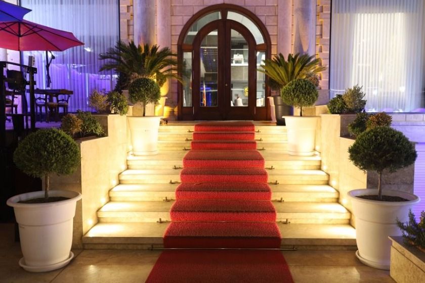 هتل آپارتمان رونیا تهران - نما