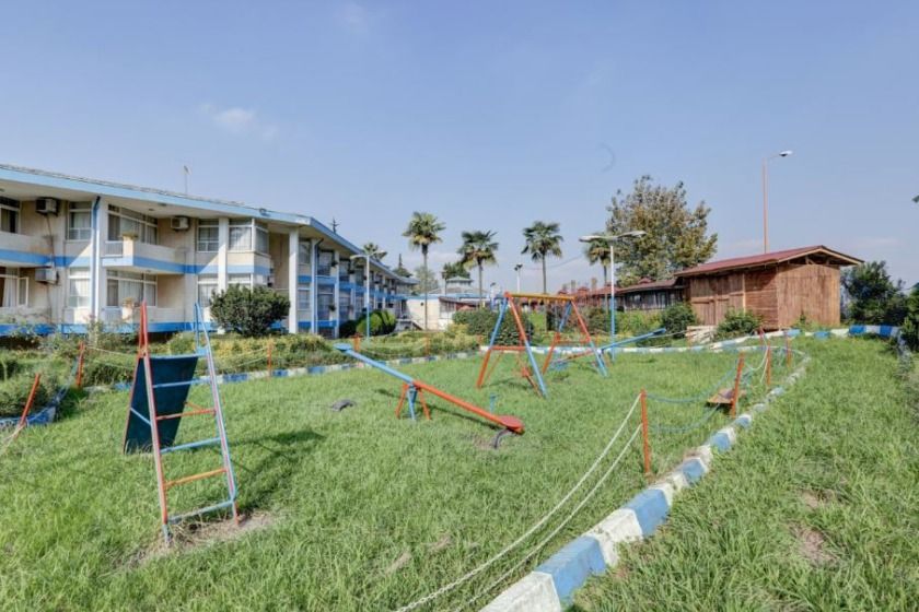 هتل جهانگردی لاهیجان - محوطه