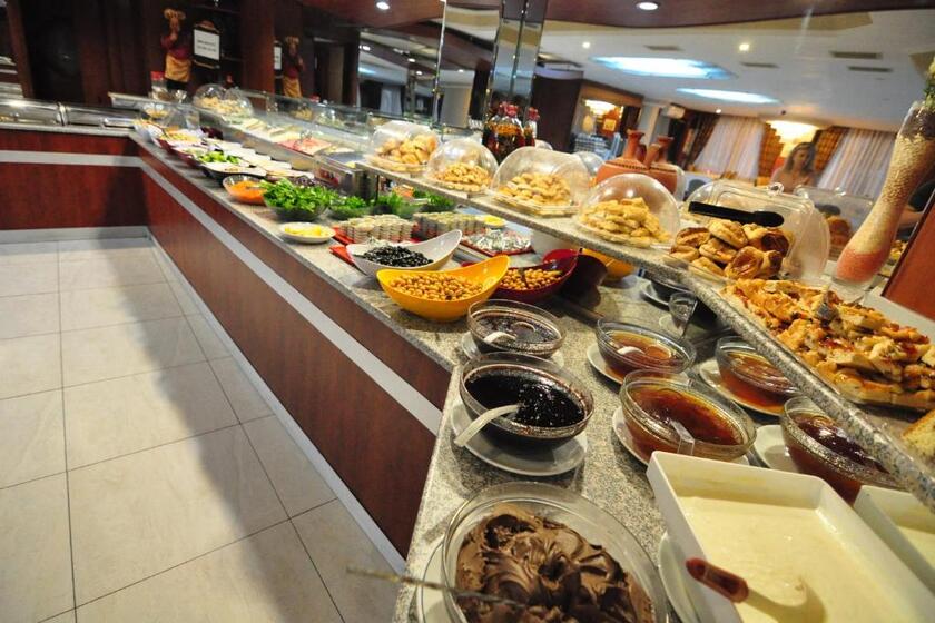 Hotel Buyuk Sahinler istanbul - breakfast