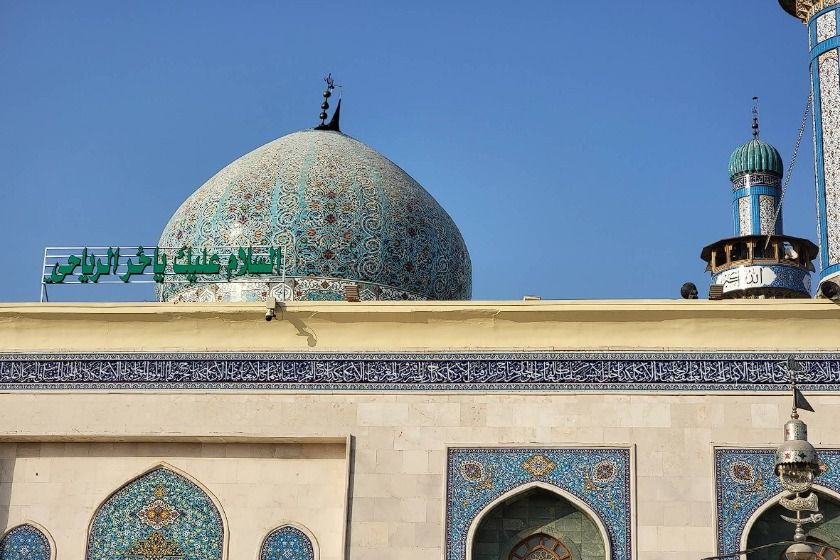 حرم حر بین یزید ریاحی در کربلا. منبع عکس: گوگل مپ. عکاس: نامشخص