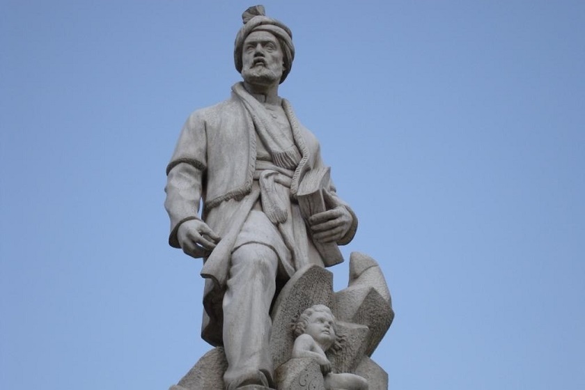 پیکره میدان فردوسی ۶۶ ساله شد