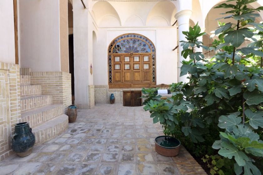اقامتگاه سنتی خانه مرشدی کاشان - محوطه
