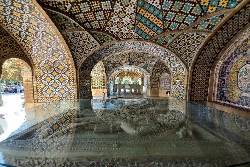 موزه در تهران. منبع عکس: گوگل‌مپ. عکاس: Mehrdad Raeisie