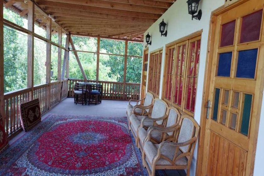 اقامتگاه بومگردی باغ ریحان لاهیجان - محوطه