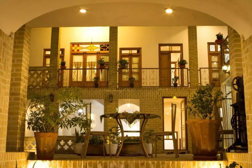 اقامتگاه سنتی معمار کاشان - محوطه