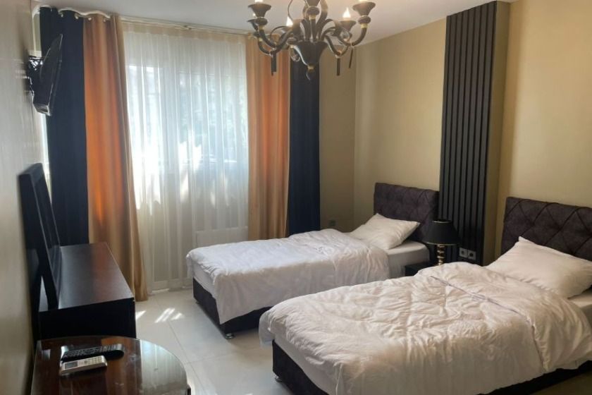 مهمانپذیر شیرون تهران - اتاق