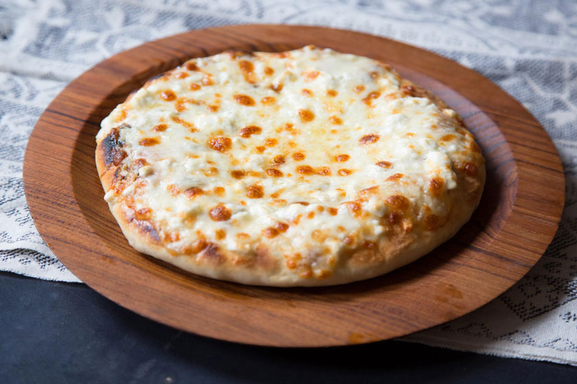 خاچاپوری مینگرلیا. منبع عکس: وبسایت Saveur.Com. عکاس: نامشخص