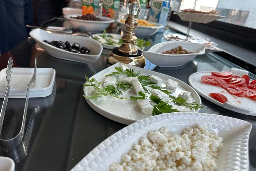 Napolyon Hotel istanbul - breakfast