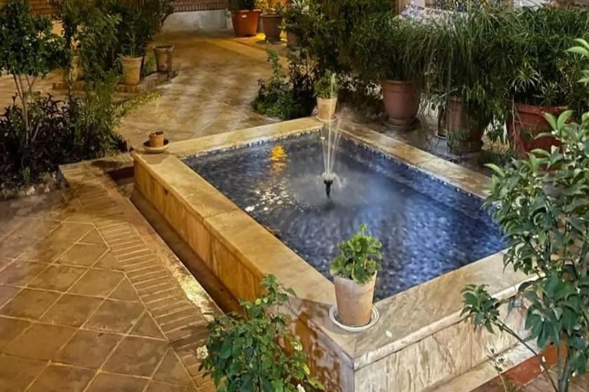 هتل تخت جمشید تهران - محوطه