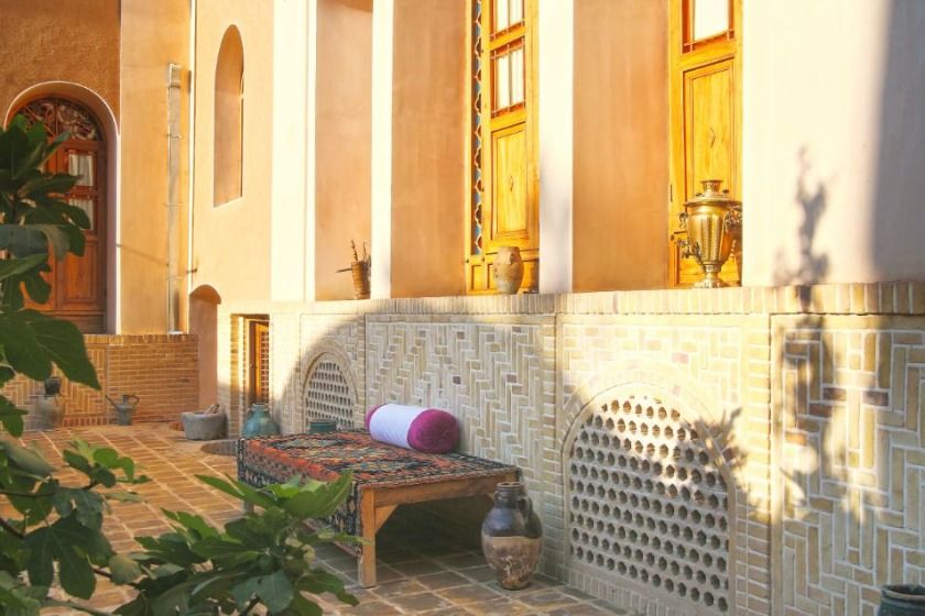 اقامتگاه سنتی خانه مرشدی کاشان - محوطه