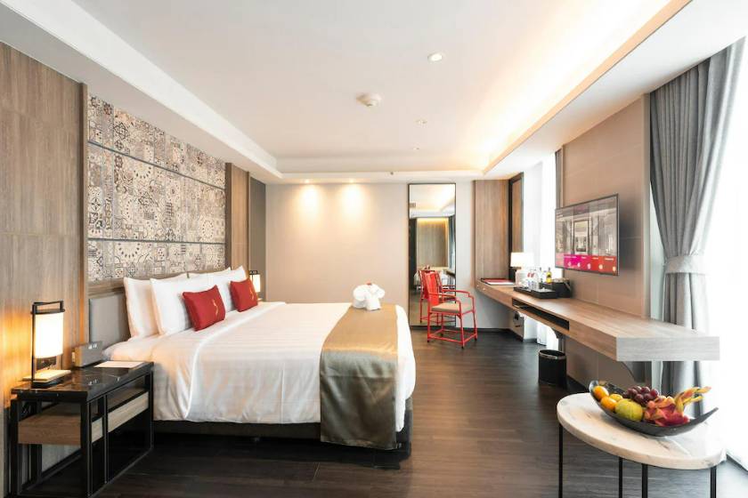 Ramada Plaza by Wyndham Chao Fah Phuket - Deluxe King Room - Disability Access