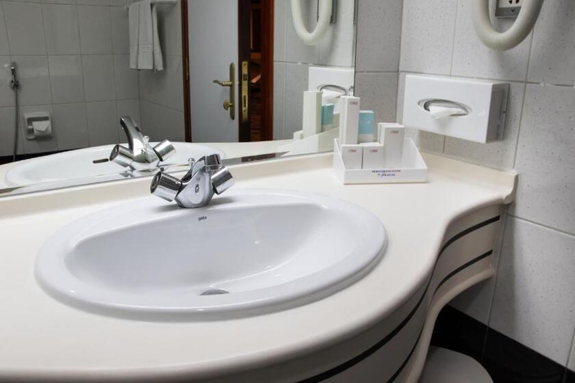 Dubai Grand Hotel by Fortune, Dubai Airport dubai - room