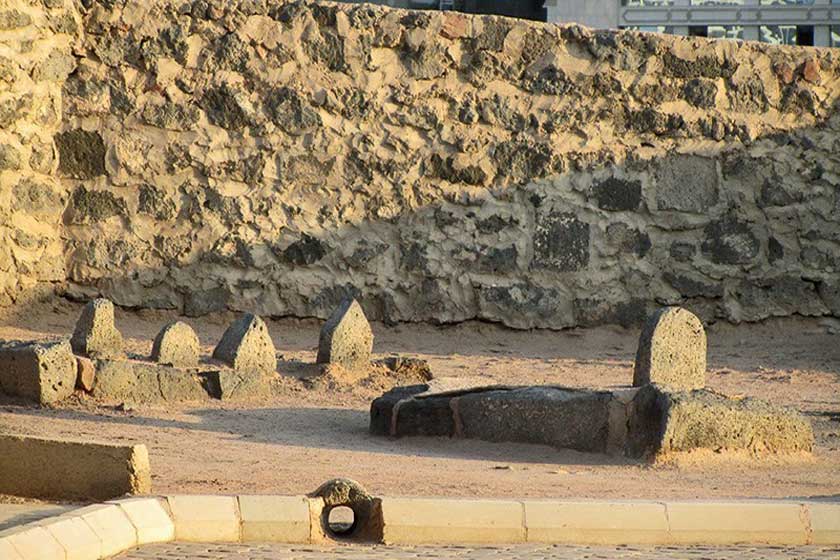 شهادت امام سجاد. مزار امام سجاد (ع) در قبرستان بقیع. منبع عکس: وبسایت Tasnimnews.com. عکاس: امیر حسامی‌نژاد
