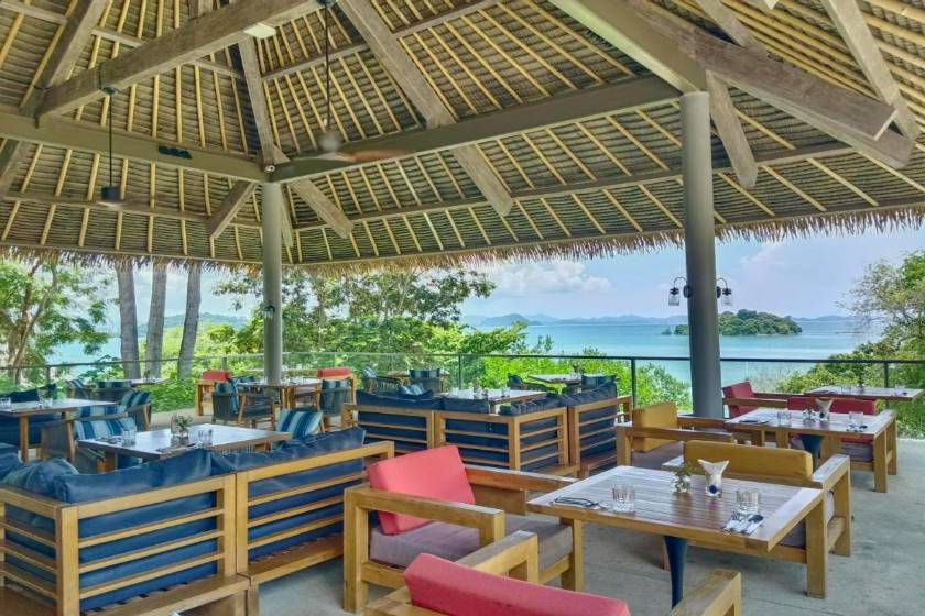 Island Escape Burasari -  restaurant