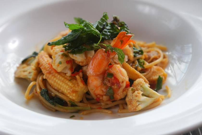 Woraburi Phuket Resort & Spa - SHA Plus - food and drink