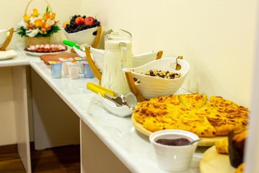 Irmisa Hotel Tbilisi - breakfast,