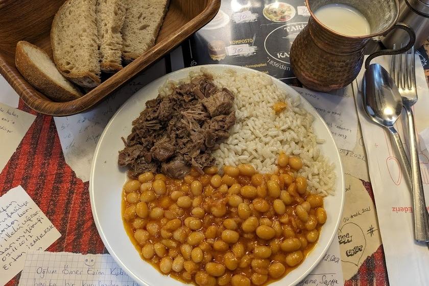 رستوران تاریخی کالکان اوغلو پیلاوجیسی 