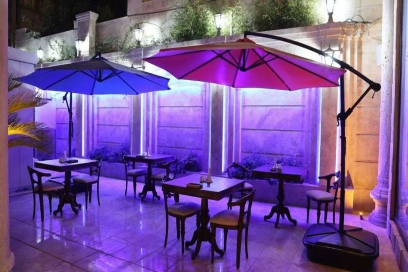 هتل آپارتمان رونیا تهران - محوطه