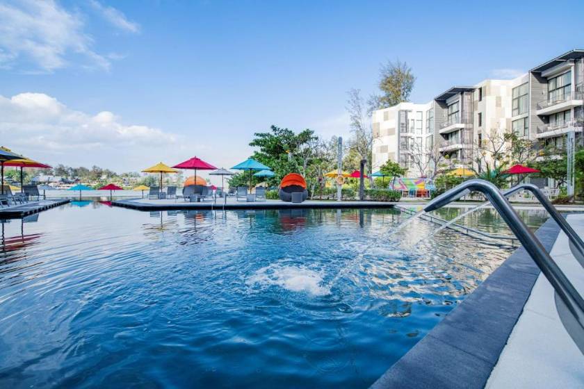 Cassia Phuket - pool