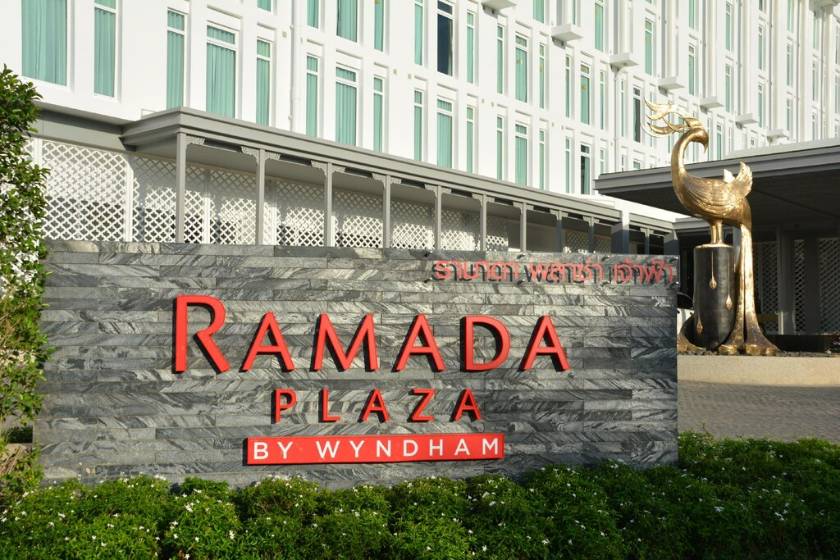 Ramada Plaza by Wyndham Chao Fah Phuket - facade