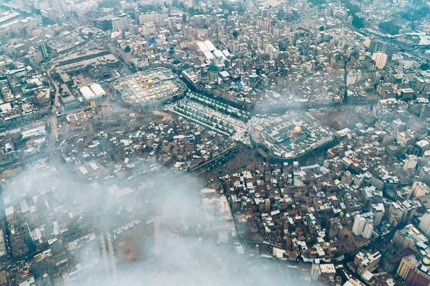 بخش های مختلف حرم امام حسین از نمای بالا. منبع عکس: گوگل مپ. عکاس: نامشخص