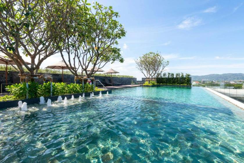 Ramada Plaza by Wyndham Chao Fah Phuket -pool