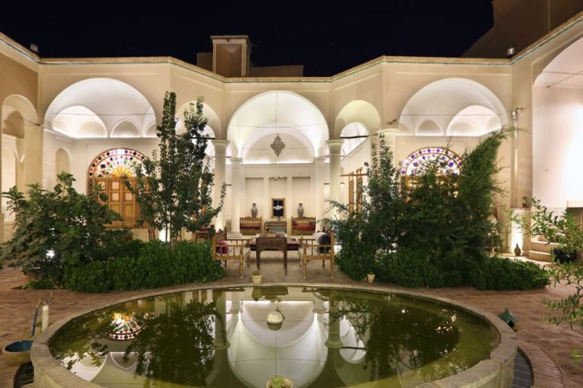 اقامتگاه سنتی خانه مرشدی کاشان - محوطه