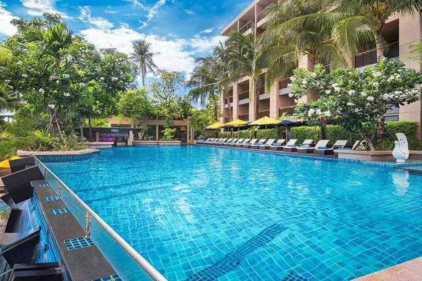 Novotel Phuket Kata Avista Resort and Spa - pool
