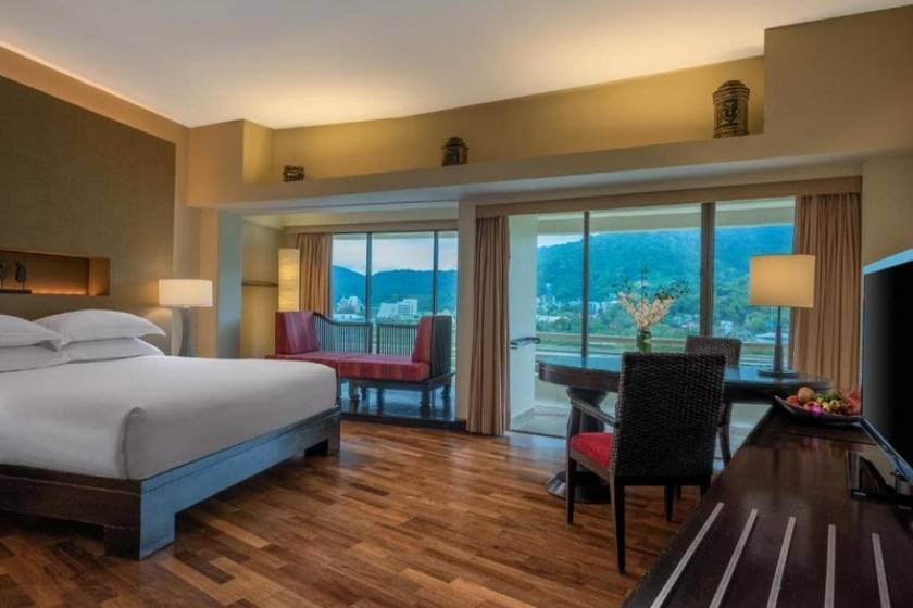Pullman Phuket Karon Beach Resort - Junior King Suite with Sea View
