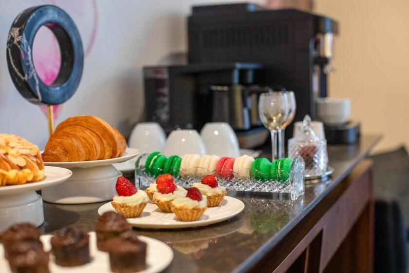 Ess Hotel Istanbul - breakfast